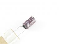 Kondensator elektrolityczny 100uF/35V, 105stC - 100uf_35v[1].jpg